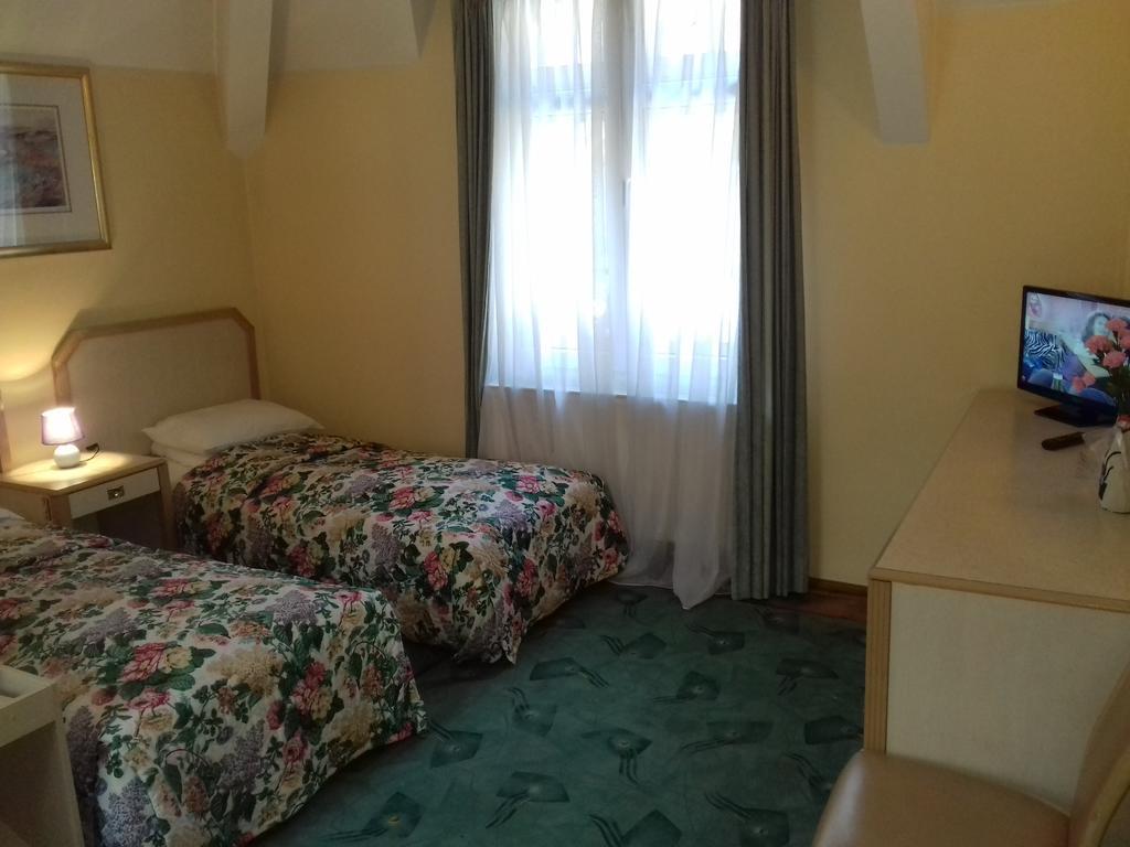 Pensiunea Micsunica Sinaia Extérieur photo